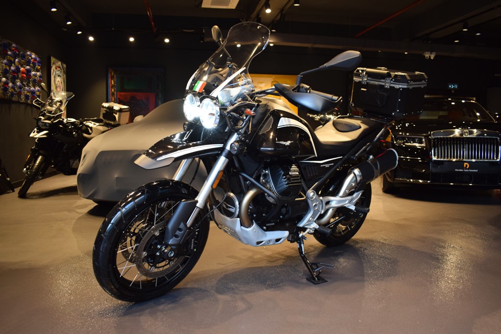 2023 MOTOGUZZI V85 TT GUARDIA D ONORE