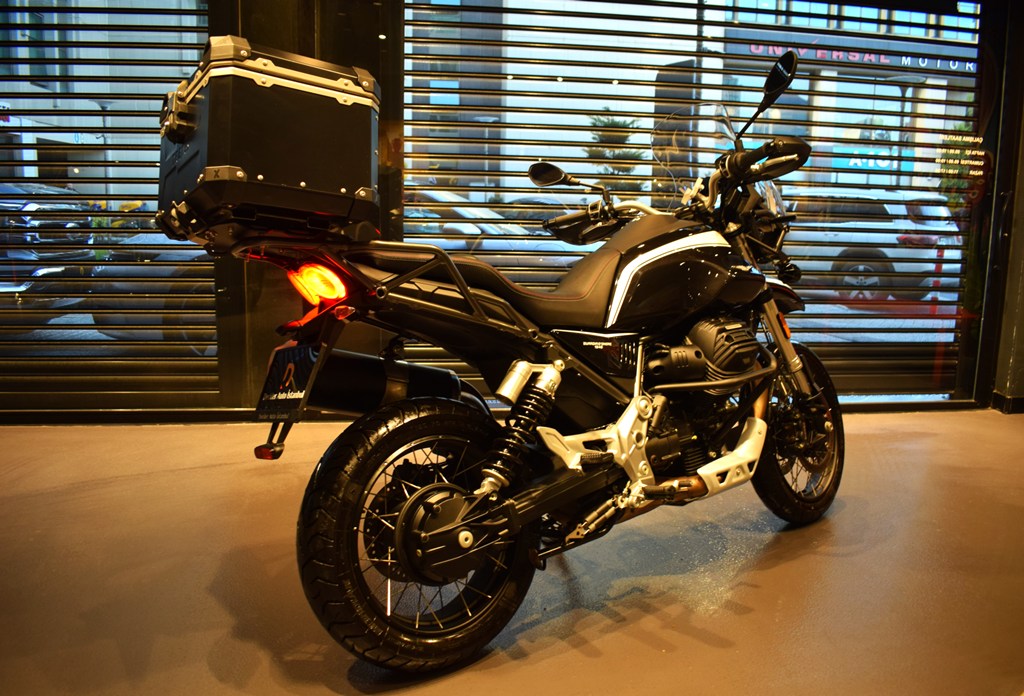 2023 MOTOGUZZI V85 TT GUARDIA D ONORE